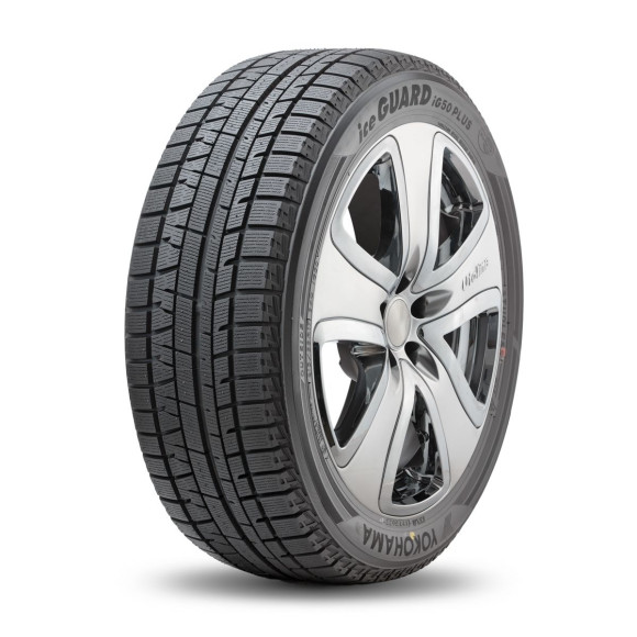Шины Yokohama  215/55/16  Q 93 ICEGUARD STUDLESS IG50+